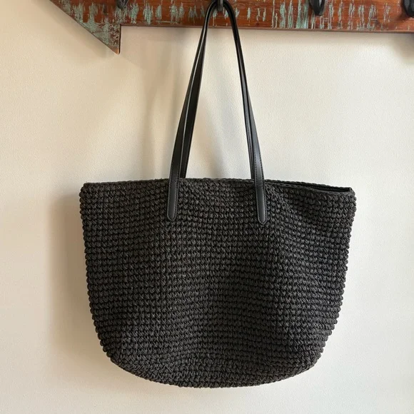 Lauren Ralph Lauren Crochet-Straw Medium Whitney Tote in black - Picture 4 of 9